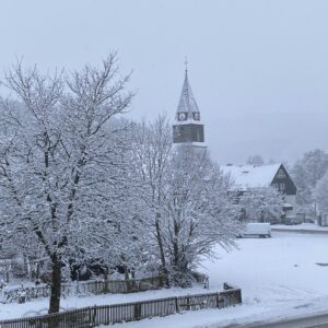 Winterlandschaft in der Dorfmitte